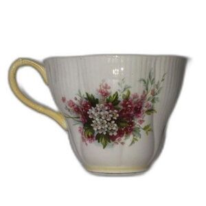 Vintage Royal Albert Bone China Teacup Floral Bouquet England Flowers Tea Cup
